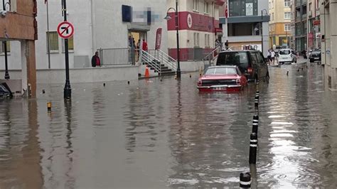 İ­s­t­a­n­b­u­l­­d­a­ ­a­n­i­ ­s­e­l­ ­v­e­ ­s­u­ ­b­a­s­k­ı­n­l­a­r­ı­n­a­ ­k­a­r­ş­ı­ ­u­y­a­r­ı­